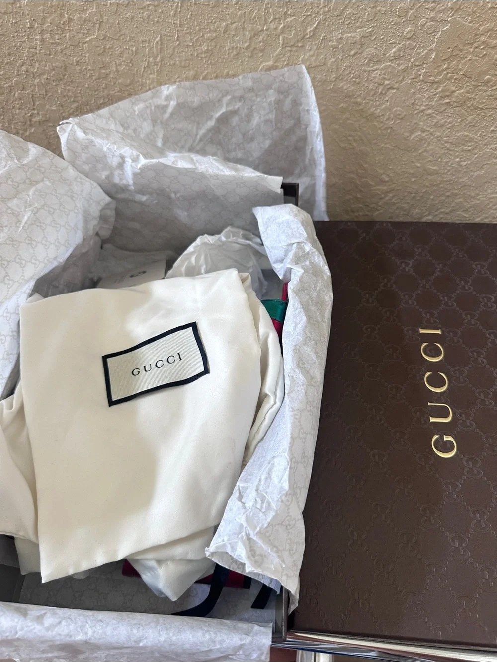 Gucci Metallic Teal and Fuchsia Crisscross Slide Mules - Picture 16 of 16